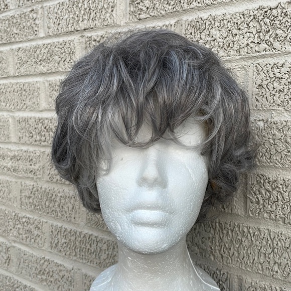 NWT men’s wig grey 8” short layers dim grey silver classy pixie wig unisex wig - Picture 12 of 16
